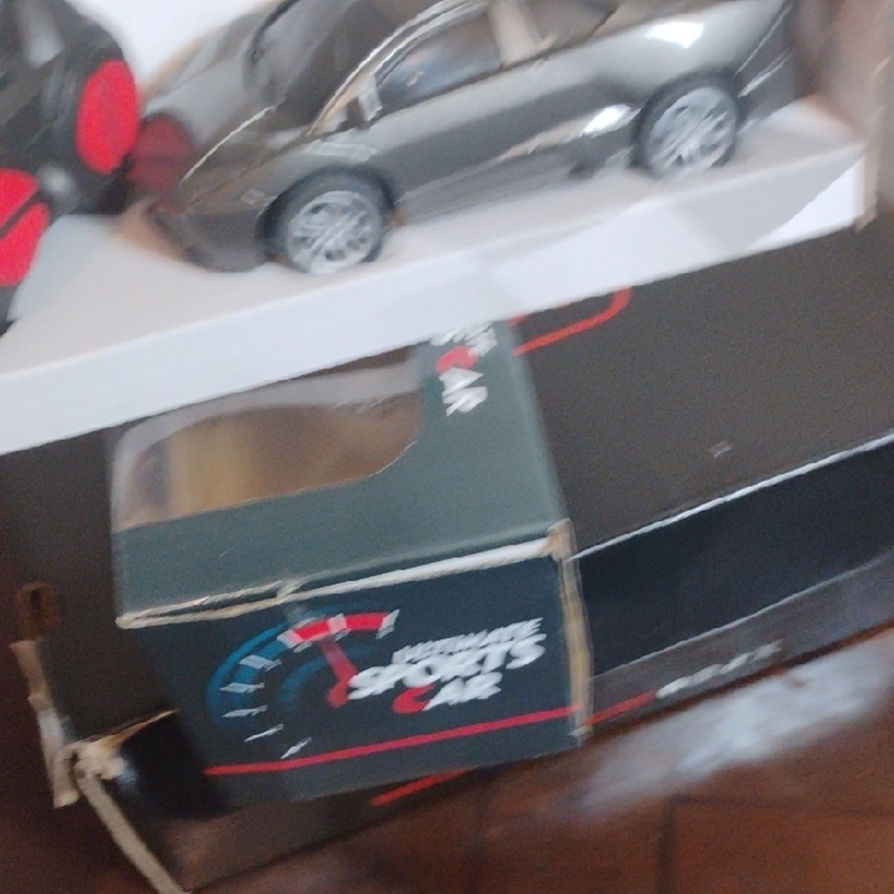 Ultimate Sports Car RC Model - Picture 4 of 6